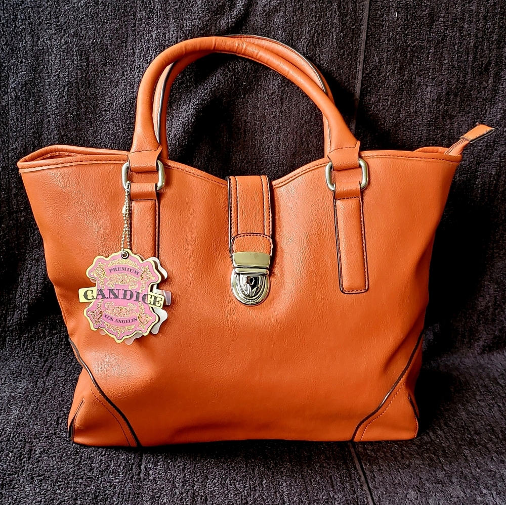 NWT-CANDICE BAG,  COLOR RUST NICE AND BEAUTIFUL